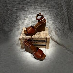 Limelight Brown Platform Sandals - Size 6.5 - Like New